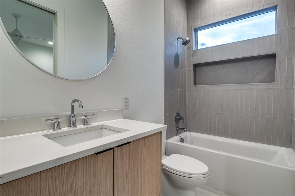 Luis Loeza Addition - Residential Lease