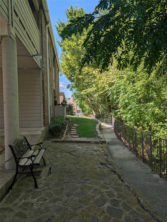 Parkwood Creek Condos - Residential