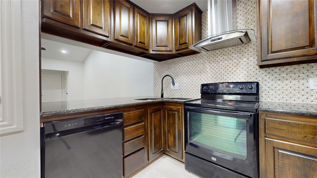 Parkwood Creek Condos - Residential