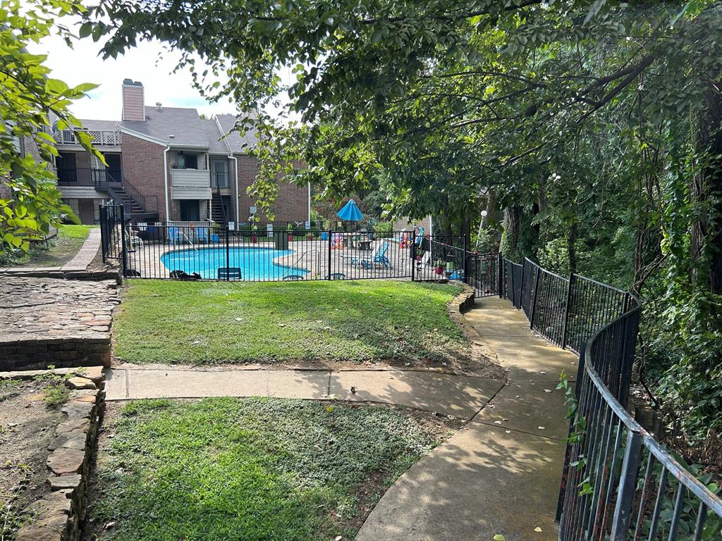 Parkwood Creek Condos - Residential