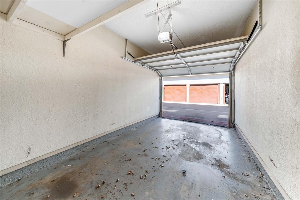 Emily Lane Condo - Residential