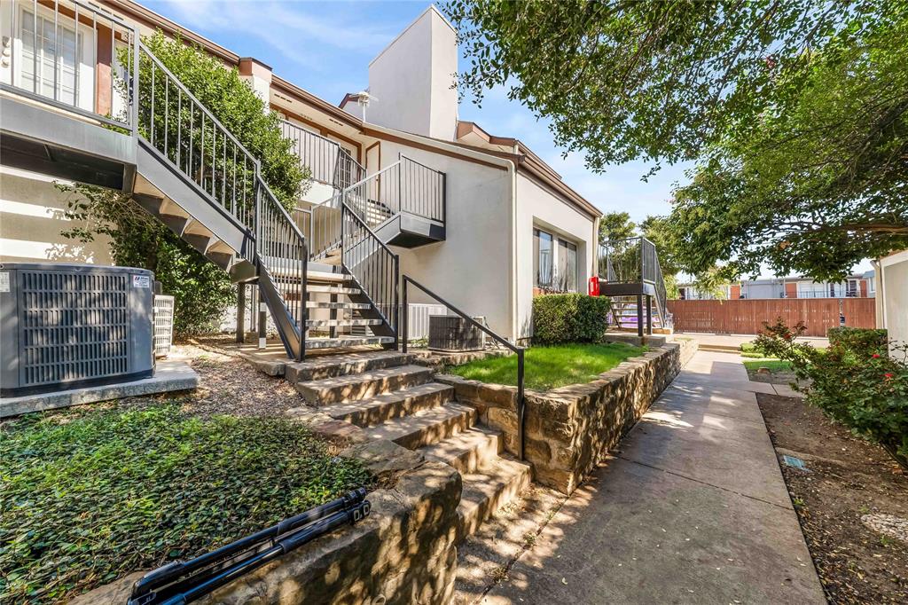 Emily Lane Condo - Residential