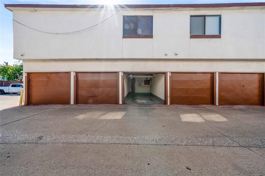 Emily Lane Condo - Residential