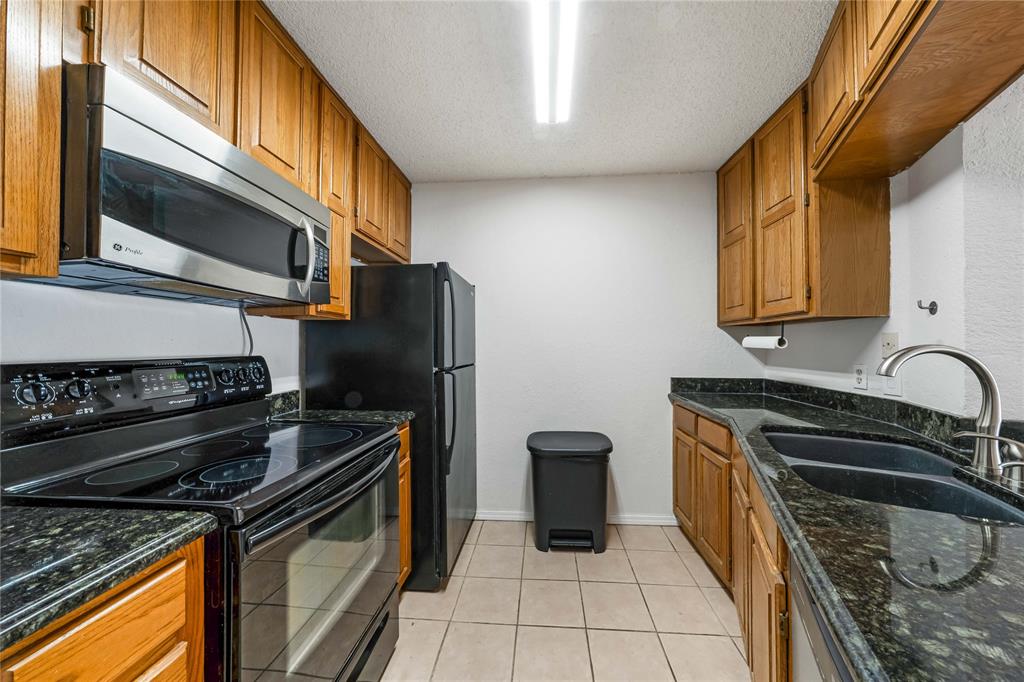 Emily Lane Condo - Residential