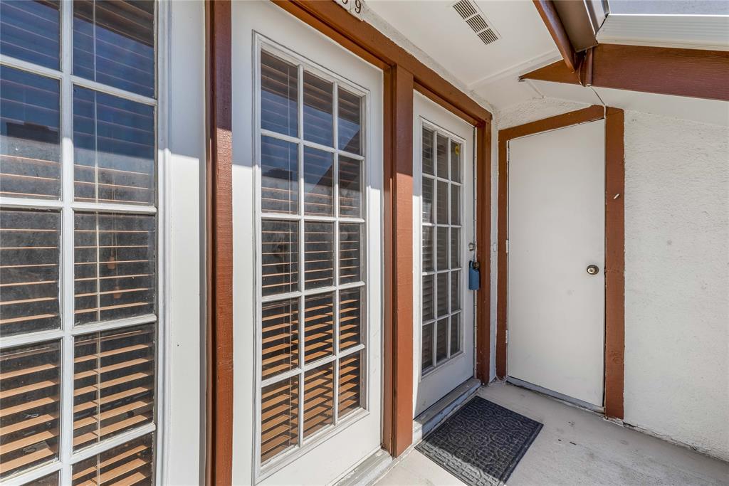 Emily Lane Condo - Residential