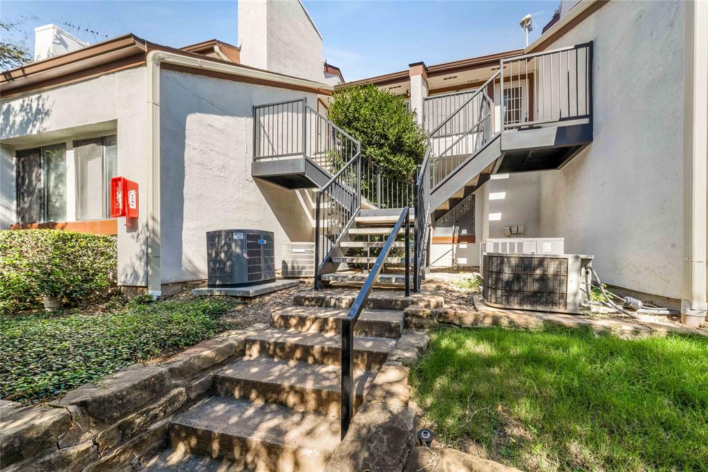 Emily Lane Condo - Residential