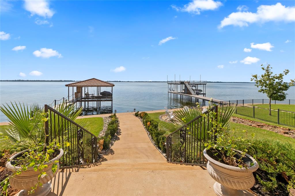 Pinnacle Club - Residential