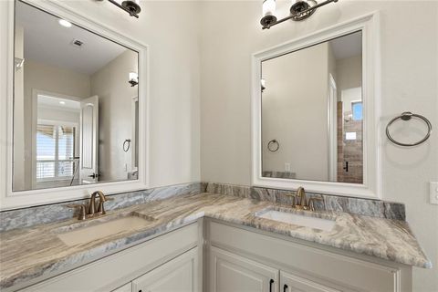 Tiny photo for 204 Pinnacle Club Place, Mabank, TX 75156 (MLS # 21079290)