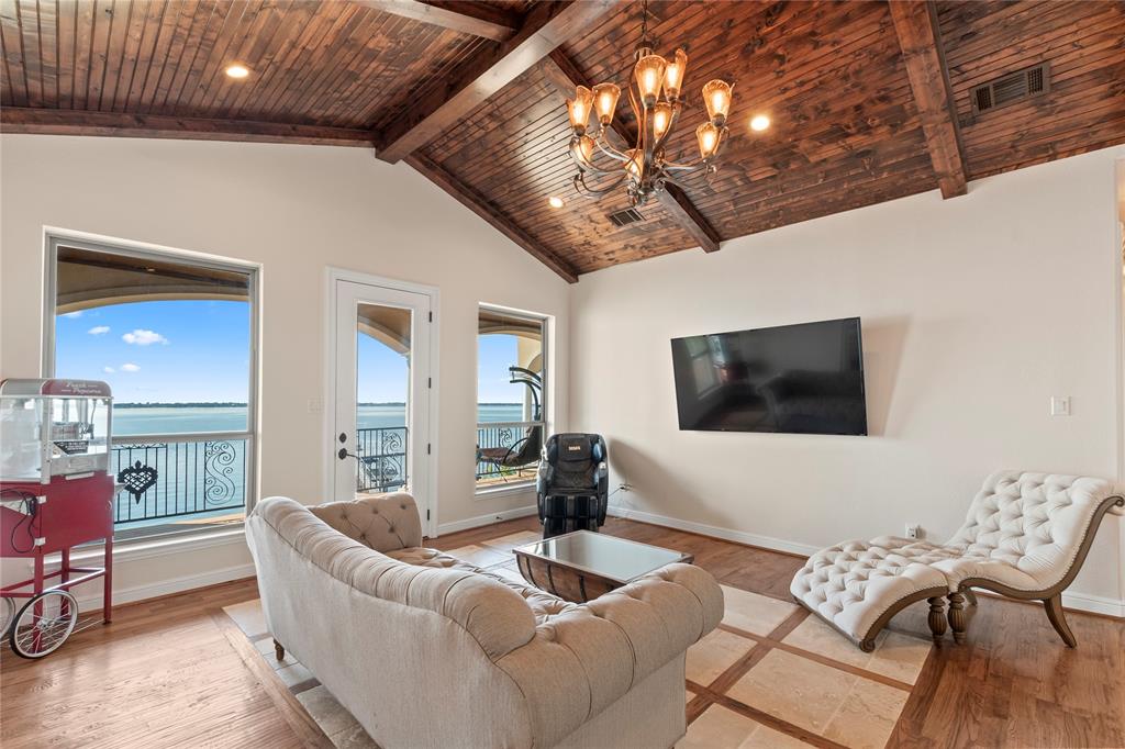 Pinnacle Club - Residential