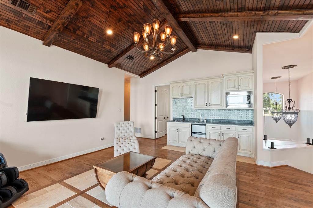 Pinnacle Club - Residential