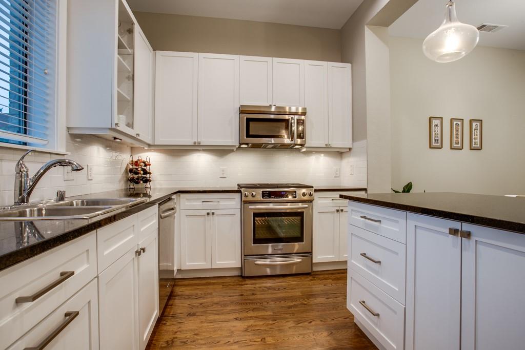 Palo Alto Twnhms Condo - Residential