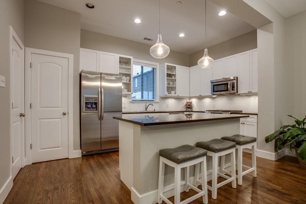 Palo Alto Twnhms Condo - Residential