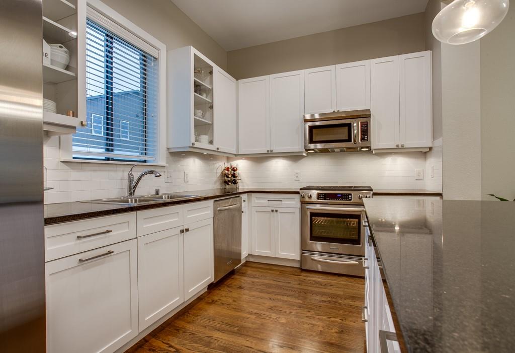 Palo Alto Twnhms Condo - Residential