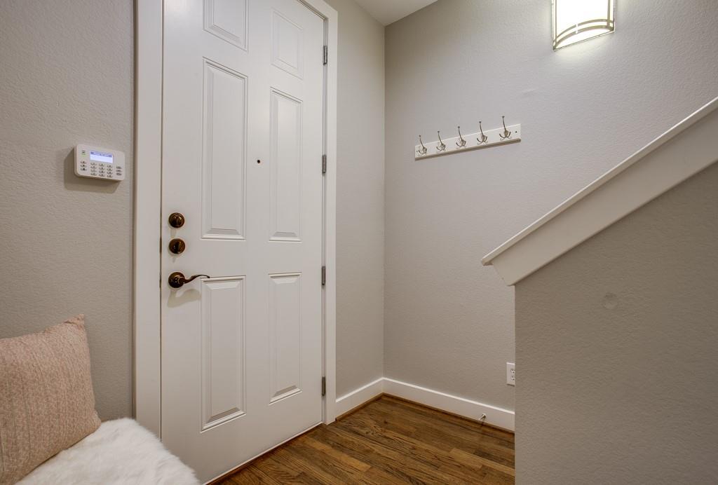 Palo Alto Twnhms Condo - Residential