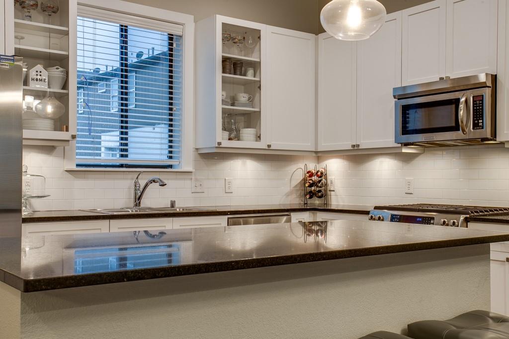 Palo Alto Twnhms Condo - Residential