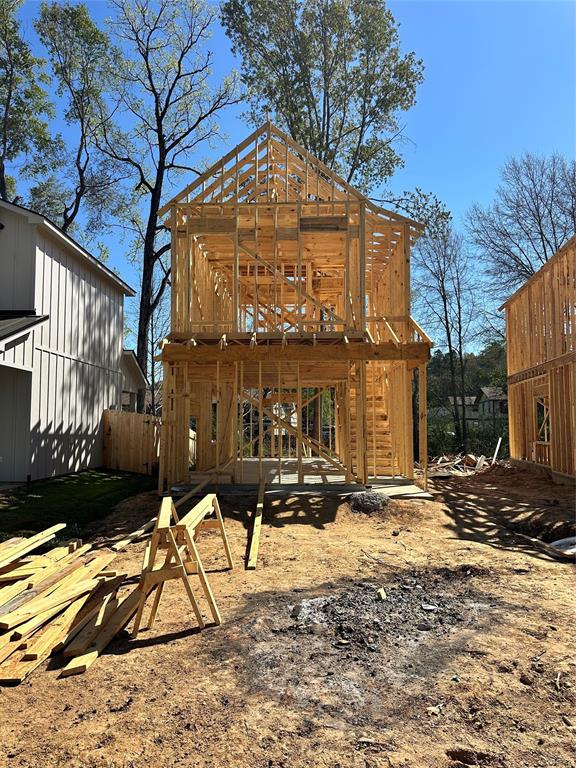 Hillcreek Homes - Residential