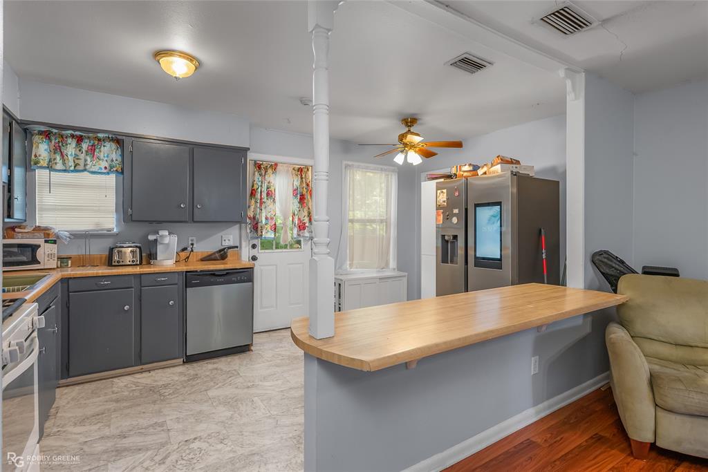 Shreveport, Louisiana 71118, United States, 3 Bedrooms Bedrooms, ,1 BathroomBathrooms,Residential,Pending,50423