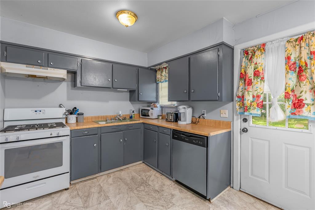 Shreveport, Louisiana 71118, United States, 3 Bedrooms Bedrooms, ,1 BathroomBathrooms,Residential,Pending,50423