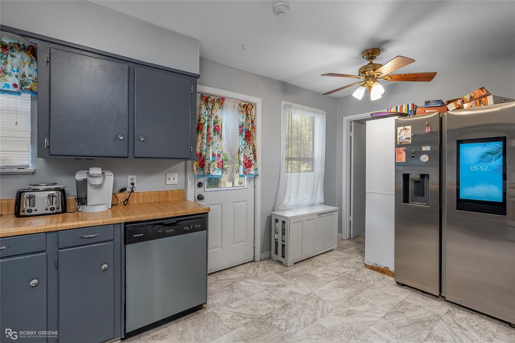 Shreveport, Louisiana 71118, United States, 3 Bedrooms Bedrooms, ,1 BathroomBathrooms,Residential,Pending,50423