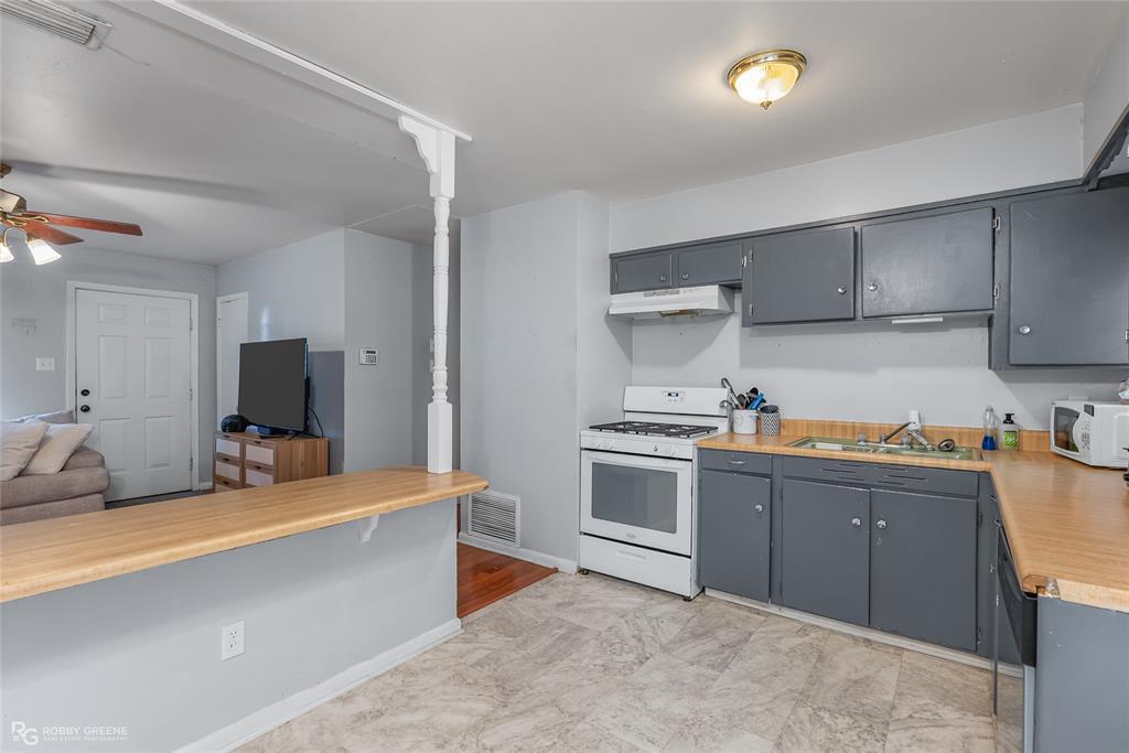 Shreveport, Louisiana 71118, United States, 3 Bedrooms Bedrooms, ,1 BathroomBathrooms,Residential,Pending,50423