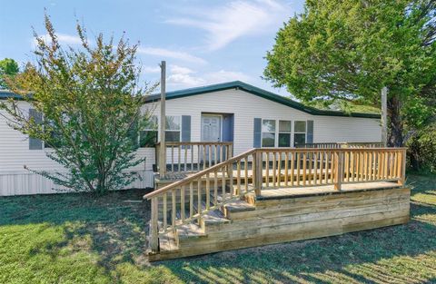 A home in Whitesboro