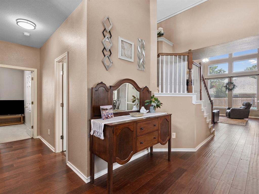 753 Bridle Trail