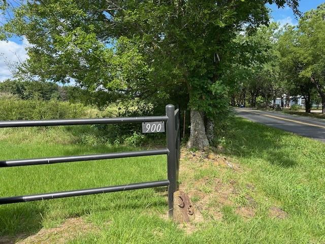 900 Locust Road