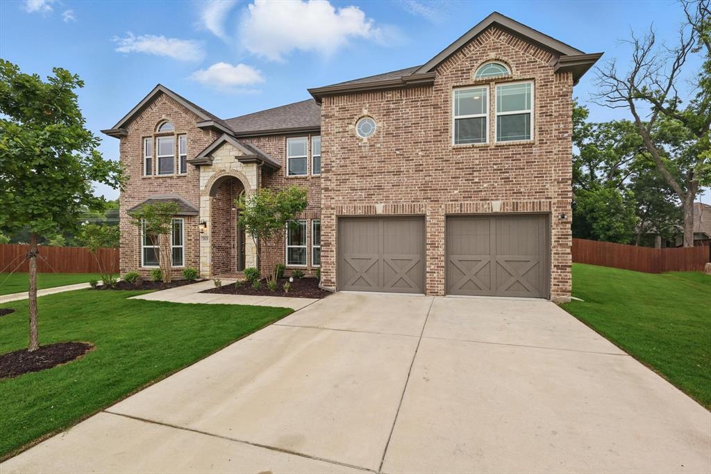 2821 White Plains Drive