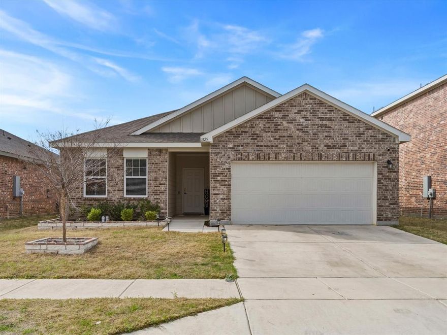 OPEN HOUSE THIS SATURDAY 12-3 PM!! Not every home needs to be massive to feel like it has everything. Sometimes the layout is what makes all the difference. This 4 bedroom home in Haslet offers the kind of floorplan buyers are hoping to find right now! Open and comfortable living spaces naturally connect the kitchen, dining, and main living area, creating a layout that simply works for everyday life or entertaining. Busy mornings, weeknight dinners, and hosting friends on the weekend all feel easy here. With four bedrooms, the home provides flexibility for whatever life has in store. Extra space for family, guests, a home office, or even a hobby room gives the layout versatility that today’s buyers truly appreciate. The design balances shared living areas with enough separation to give everyone their own space to unwind. Step outside and the backyard offers room to relax, entertain, or simply enjoy a quiet evening outdoors. Located in the growing Haslet area within highly regarded Northwest ISD, the home also provides quick access to Alliance Town Center, shopping, dining, and major commuter routes including I-35W. It is a location that combines neighborhood comfort with everyday convenience! A home that simply makes sense the moment you walk in.