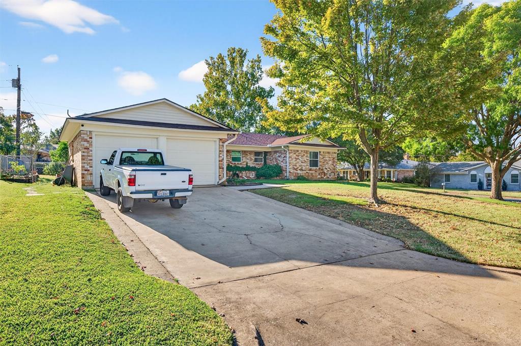 2901 Yorkshire Drive