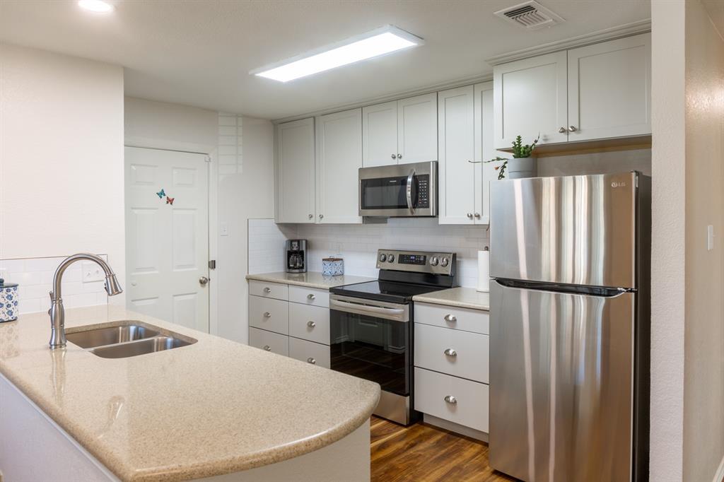 108 N Flaxseed Lane