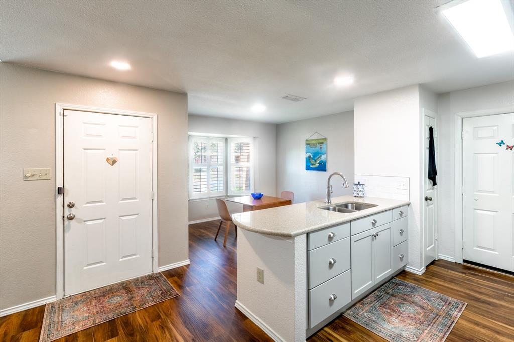 108 N Flaxseed Lane