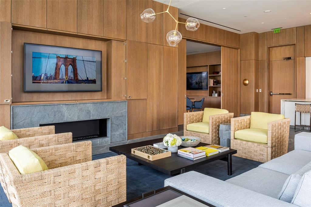 HALL Arts Residences - Residential