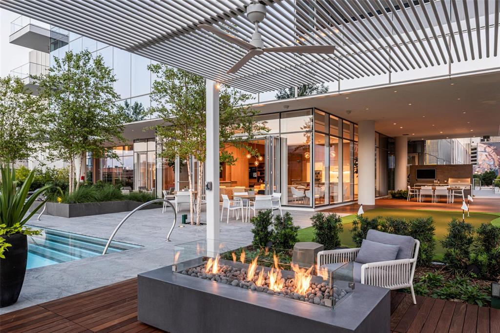 HALL Arts Residences - Residential