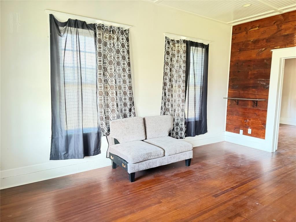 511 N Beaton Street