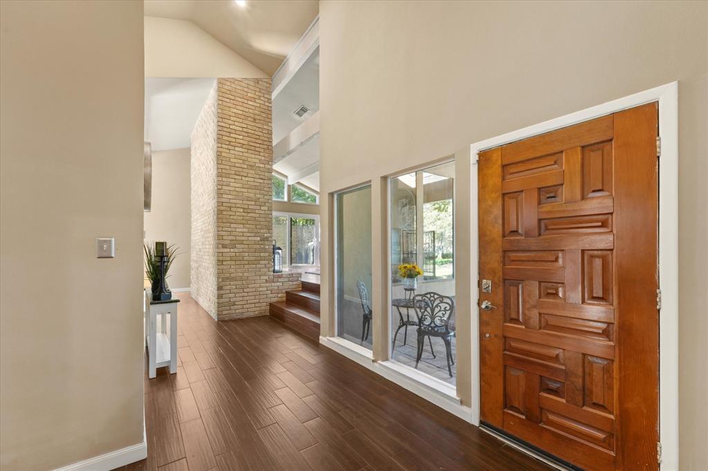 2304 Oak Forest Court