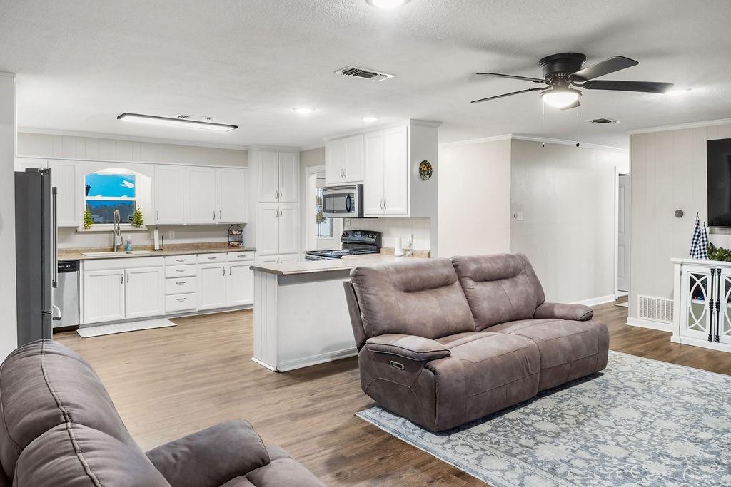 E D Chinneth SRVY A-147 - Residential