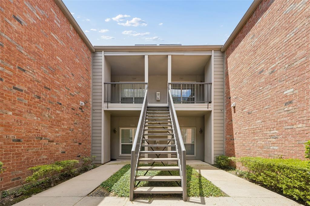 12660 Hillcrest Road 7205