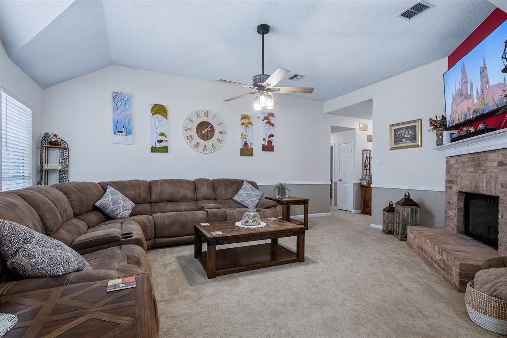 4511 Queenswood Drive