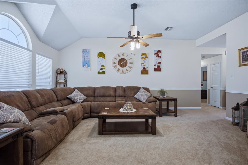 4511 Queenswood Drive