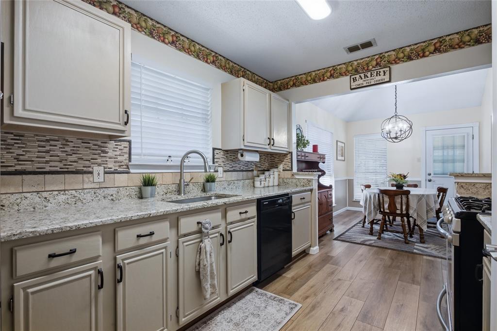 4511 Queenswood Drive