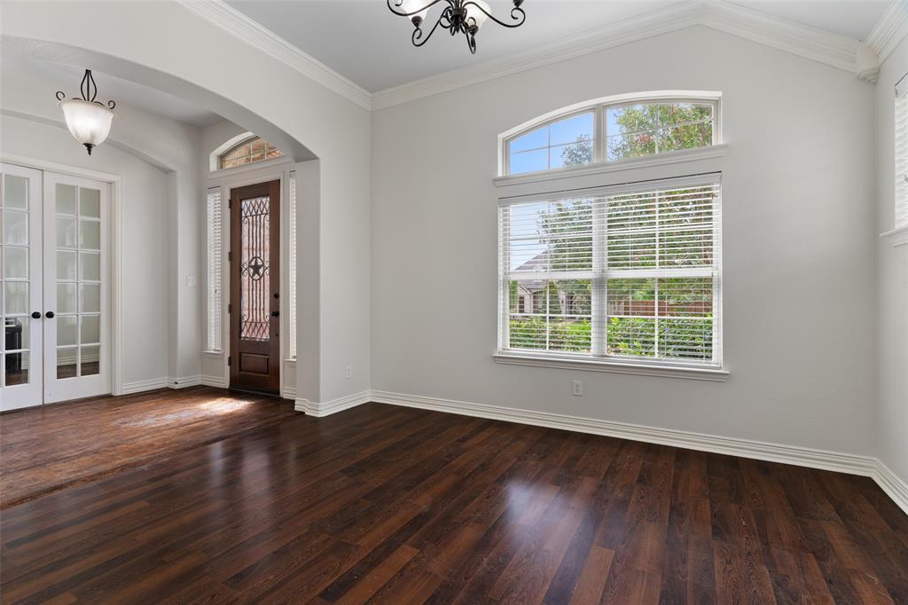 285 Talbot Lane