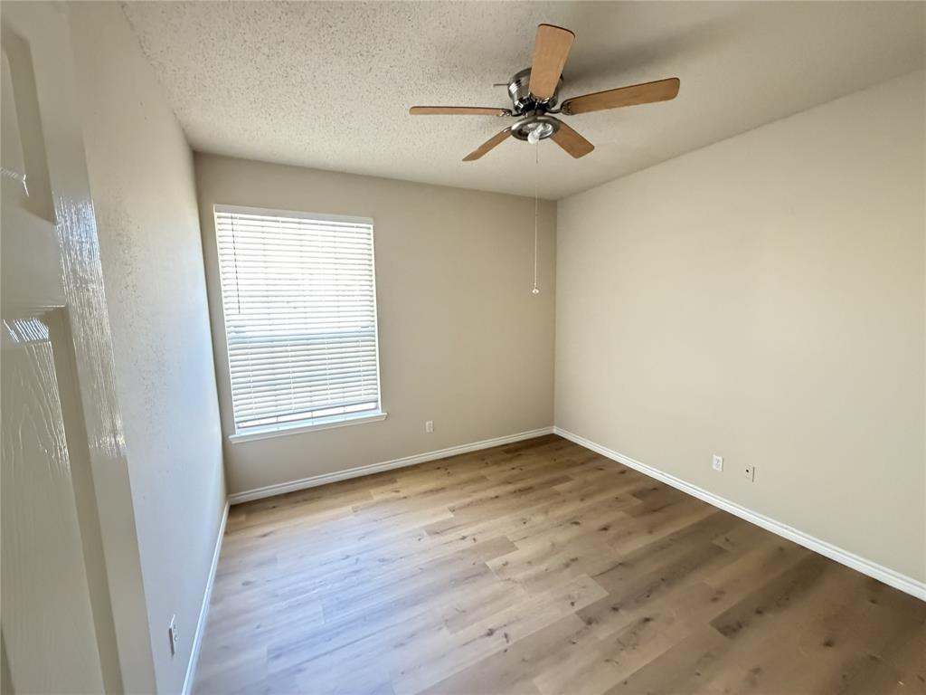 Oakwood Glen 03 - Residential Lease