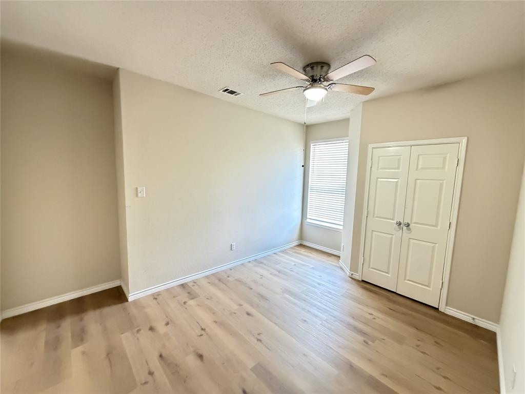 Oakwood Glen 03 - Residential Lease