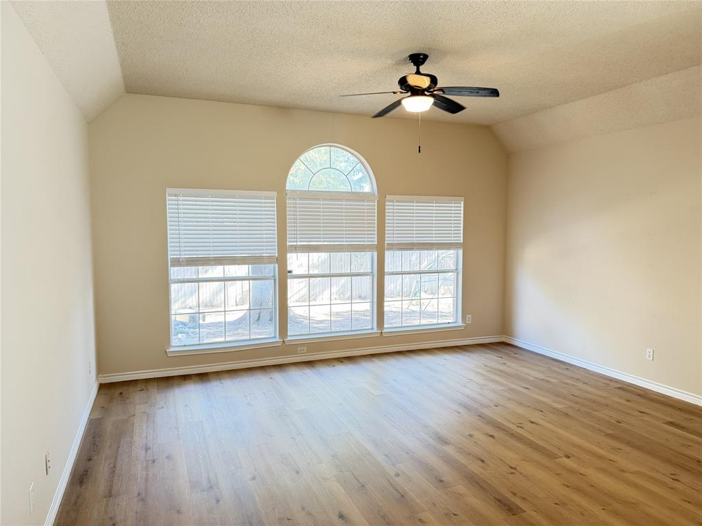 Oakwood Glen 03 - Residential Lease