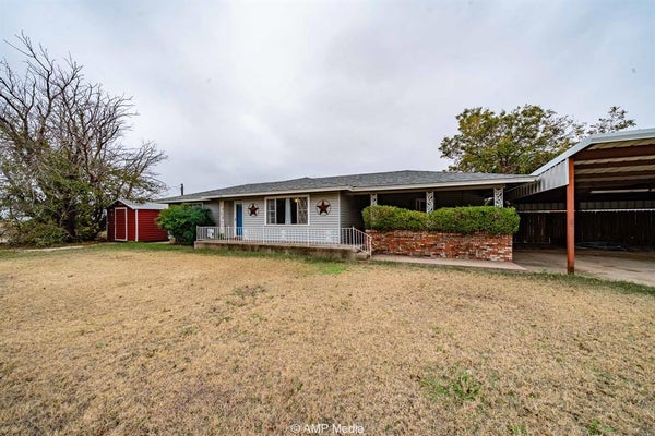 510 W IRVING ST, MUNDAY, TX 76371 - Image d0addea6fa565cf9724ec3a7ebdc7982/2533649435