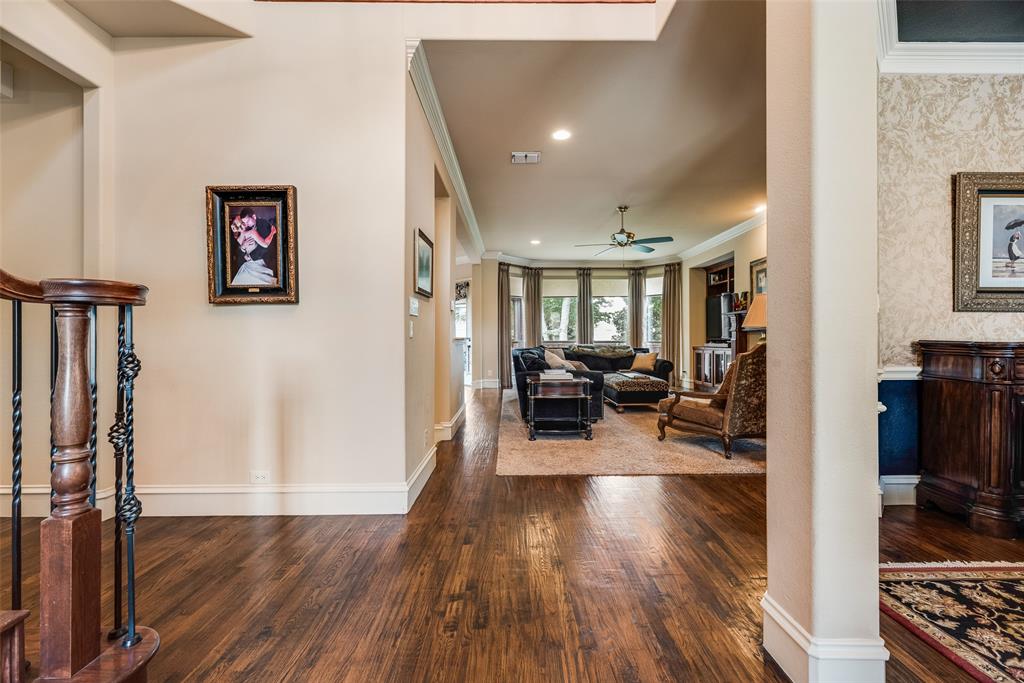 942 Redbird Lane