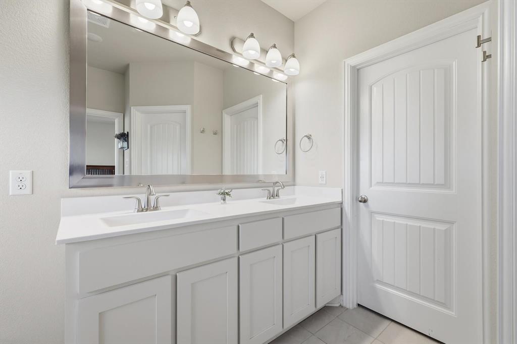 LASATER RANCH - Residential