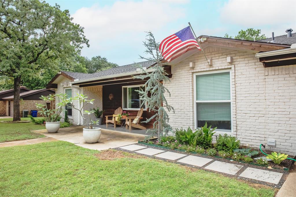 609 Hillside Road