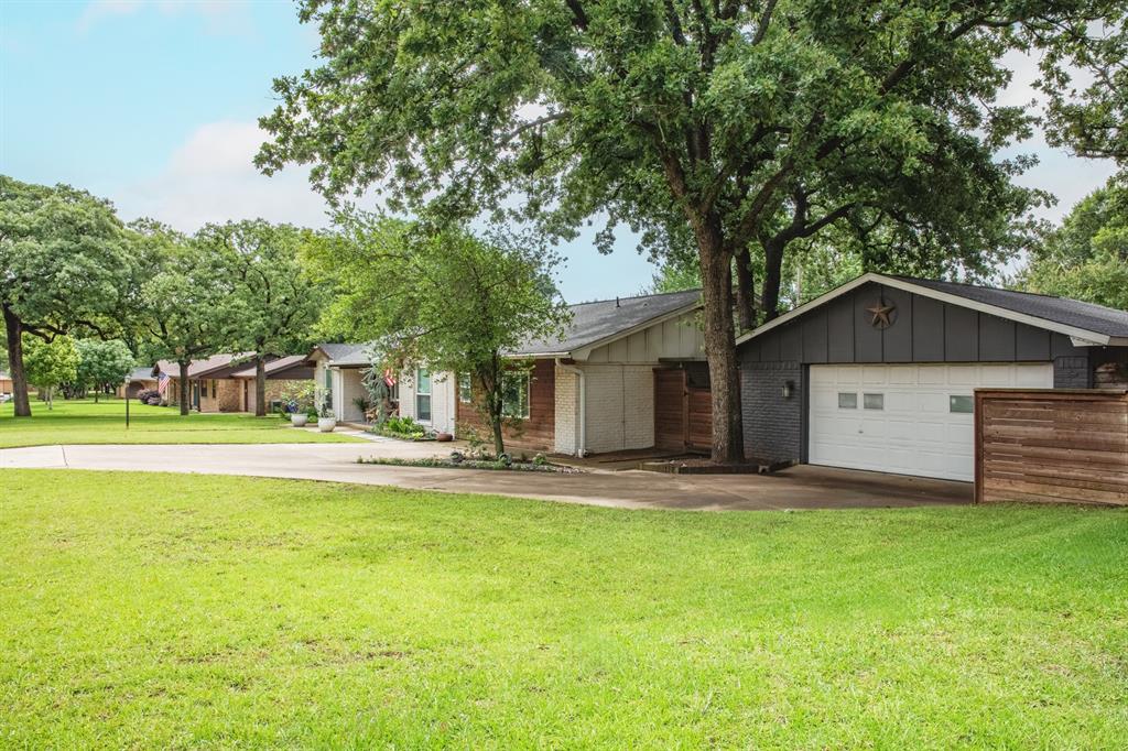 609 Hillside Road